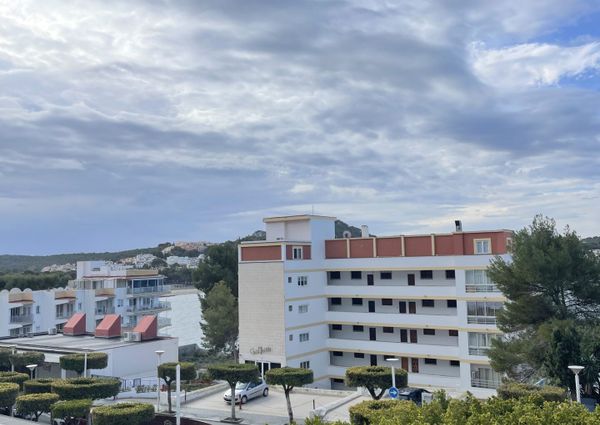 Apartment in second line in santa ponsa