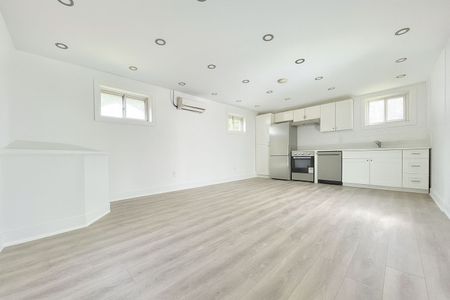 For Lease - 274 LINCOLN Street Unit# REAR, Welland, Ontario - Photo 3