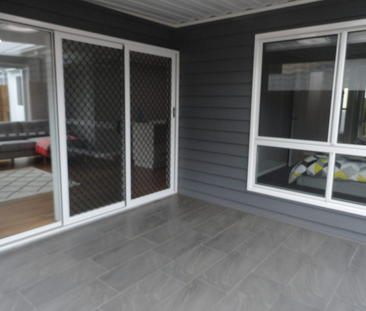 Stylish Modern 2-bedroom unit - Photo 2