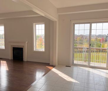 For Lease - 8 Crane Street, Aurora, Ontario - Photo 1