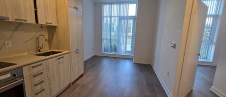 For Lease - 38 Honeycrisp Crescent Unit# 102, Vaughan, Ontario - Photo 3
