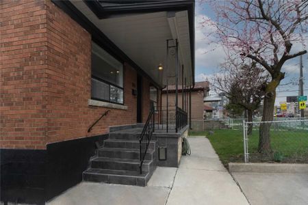For Lease - 1010 Caledonia Road Unit# 2nd, Toronto, Ontario - Photo 5