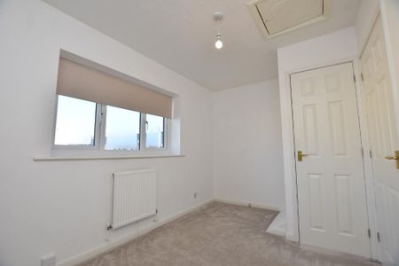 2 bedroom semi-detached house to rent - Photo 5