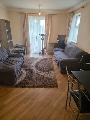 2 Bed Flat, De Havilland Court, IG1 - Photo 1