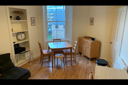 1 Bed Flat, Buccleuch Street, EH8 - Photo 2