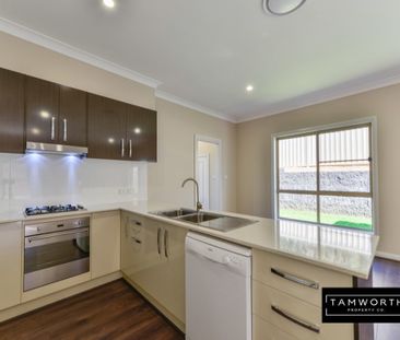 NORTH TAMWORTH - Two Bedroom and Two Bathroom Unit - Photo 3