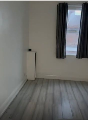 2 Bed Terraced House, Poulton Road, CH44 - Photo 3