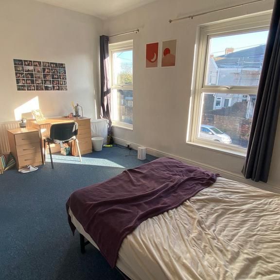 4 bedroom terraced house to rent - Photo 1