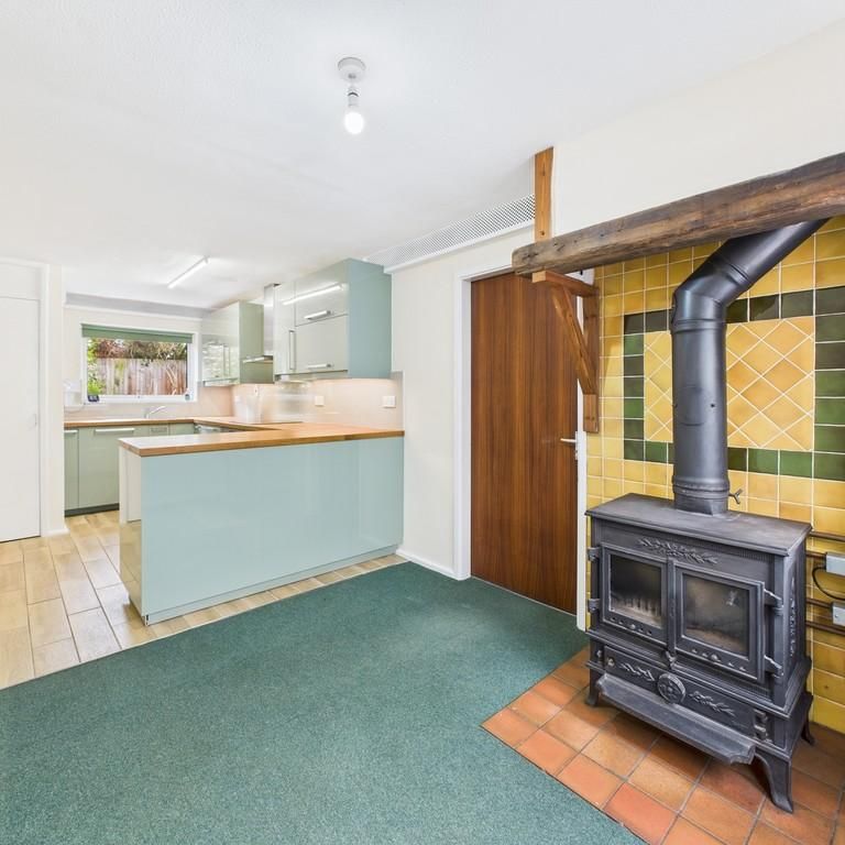 4 bedroom end of terrace house to rent - Photo 1