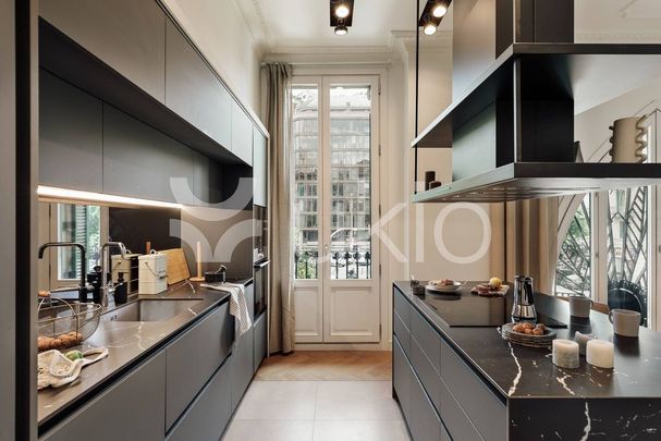 4 room luxury Flat for rent in Barcelona, Spain - Photo 1