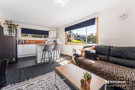 2/703 Pacific Highway, 2280, Belmont Nsw - Photo 2