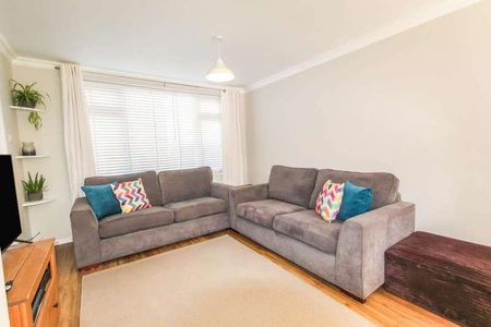 Wordsworth Road, Slough, Berkshire, SL2 - Photo 2