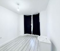 2 bed Apartment for Rent - Photo 4