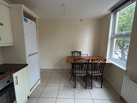 Next To Queens Library, 2B Rugby Avenue, Queens Quarter, Belfast, BT7 1RG - Photo 5