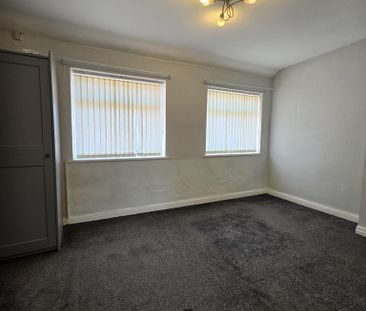 2 bedroom semi-detached house to rent - Photo 2