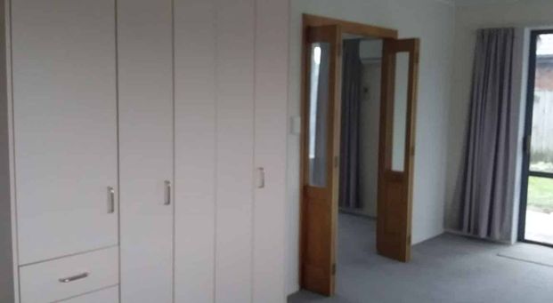 Three Bedroom Stoke Home in a popular area - Photo 1