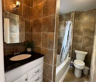 For Lease - 16 Cartier Crescent Unit# 2, Richmond Hill, Ontario - Photo 4