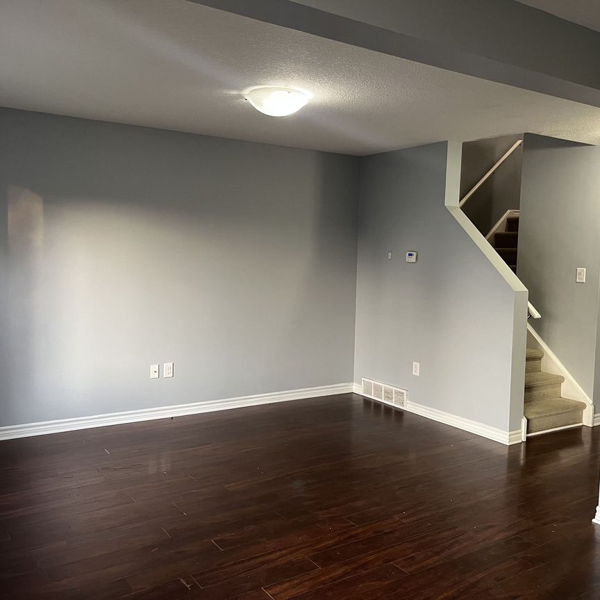 For Lease - 1305 Michael Circle, London East, Ontario - Photo 1