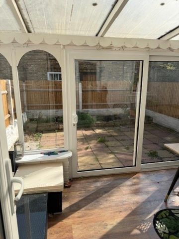62 Stebondale Street, London., London, E14 - Photo 4
