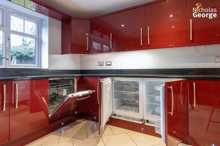 4 bedroom house to rent - Photo 2