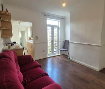 2 bedroom terraced to rent Gibbeson Street, Lincoln - Photo 2