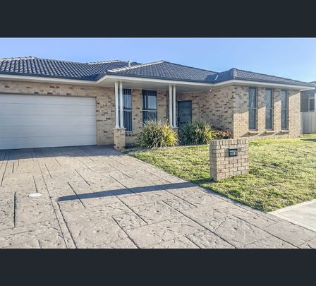 4 Agate Street, Orange, NSW 2800 - Photo 1