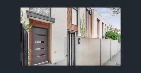 Luxurious town residence - Photo 2