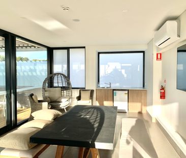 Modern 2-Bedroom, 2-Bathroom Apartment | Vincent Street, Perth - Photo 1