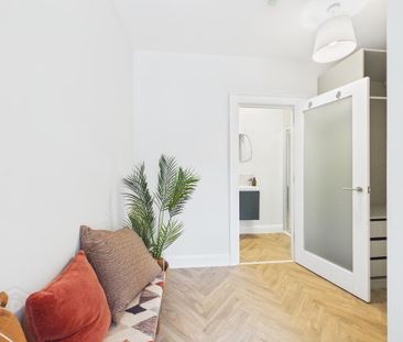 Room 4 The Ashley Collection, Ashley Avenue, Belfast, BT9 7BT - Photo 2