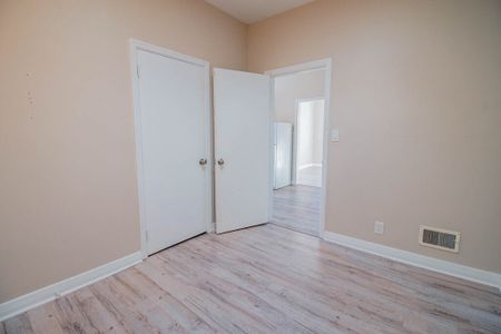 SPACIOUS 2 BEDROOM APARTMENT FOR RENT IN WELLAND!! - Photo 3