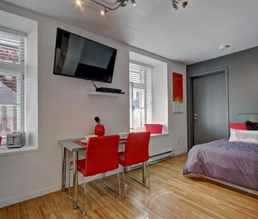 2 AVRIL- Studio fonctionnel en plein ♥ du Vieux-Québec - Photo 2