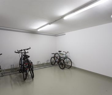 Traumhafte Familienwohnung in grüner Wohnanlage - Photo 1