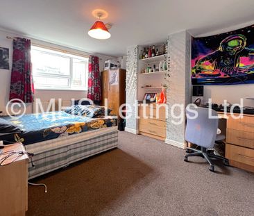 4 Bedroom Mid Terraced House for rent in Mayville Avenue - Photo 3