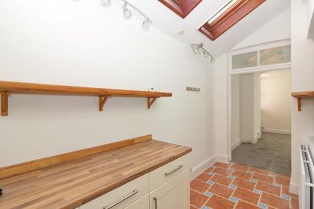 1 bedroom ground floor maisonette to rent - Photo 2