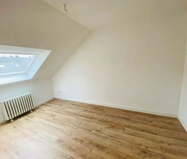 Schöne 2-Zimmer Dachgeschosswohnung in MG-Windberg - Photo 1