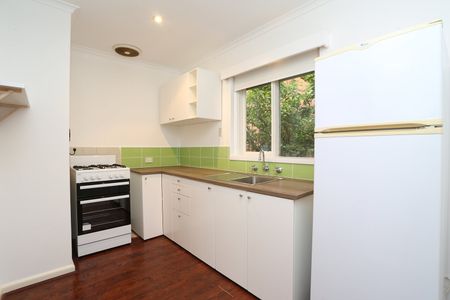 10/12 Brennand Street, Fitzroy North VIC 3068 - Photo 5