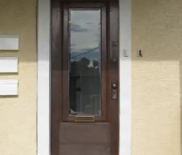 Utilities Included - Top Floor Charmer in Renfrew | Upper - 1012 4 ... - Photo 1