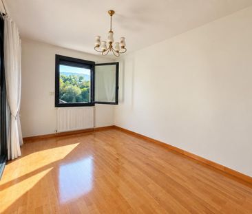 Location Appartement 4 pièces 91m² LE BOURGET DU LAC 73370 - Photo 1