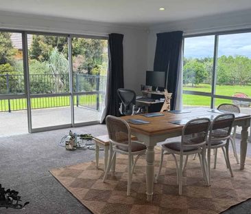 Modern and spacious - Photo 1