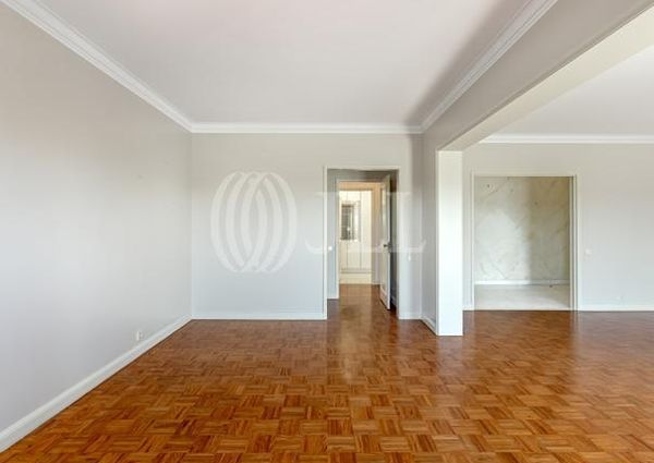 Apartamento T4 em Lisboa