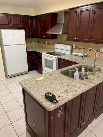 For Lease - 147 Cairncross Crescent, Markham, Ontario - Photo 5