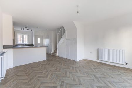 2 bedroom semi-detached house to rent - Photo 3