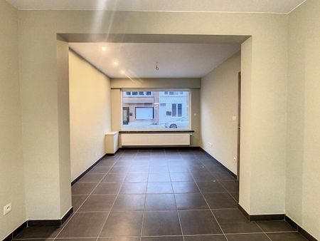 Recent gerenoveerde woning met 3 slpks - foto 2