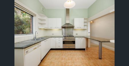 Timeless charm in tranquil Roseville - Photo 2