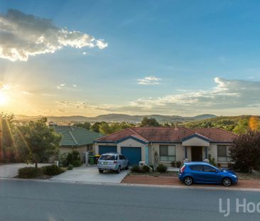 Immaculate Three Bedroom Ensuite Home in Jerrabomberra - Photo 2