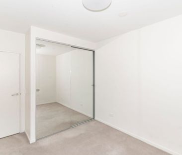 Stunning 2 Bedroom Apartment - Photo 5