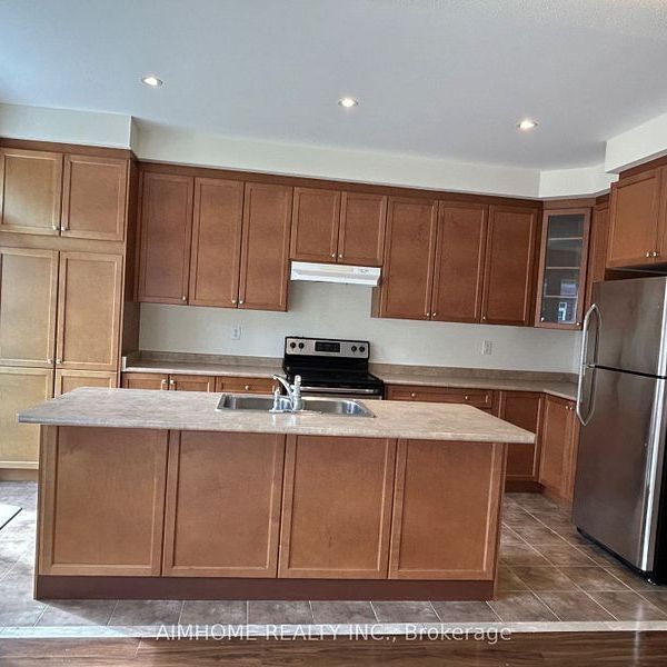 For Lease - 1255 Blencowe Crescent, Newmarket, Ontario - Photo 1