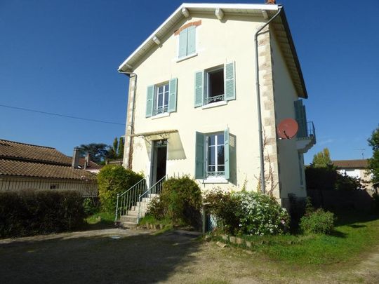 Location Maison 5 pièces 129m² MACON 71000 - Photo 1