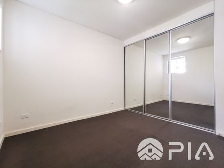 Spacious 1 Bedroom Apartment For Lease! - Photo 4