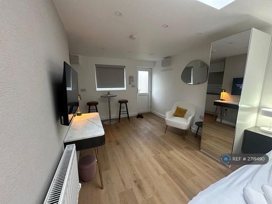 1 bedroom bungalow to rent - Photo 1